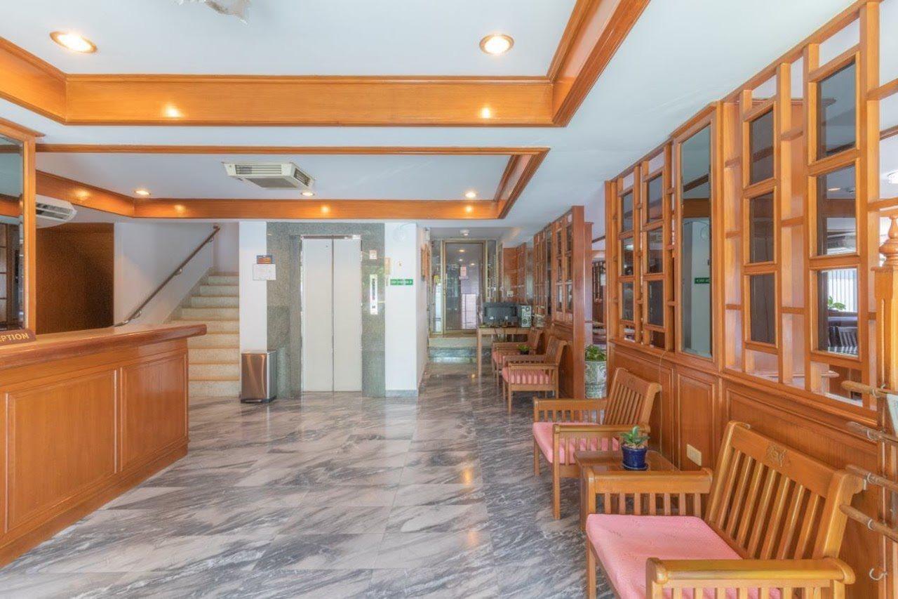 Siam Palace Hotel Bangkok Exterior photo